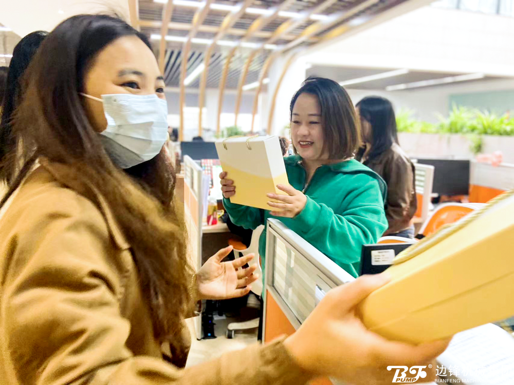 边锋机械集团三八妇女节