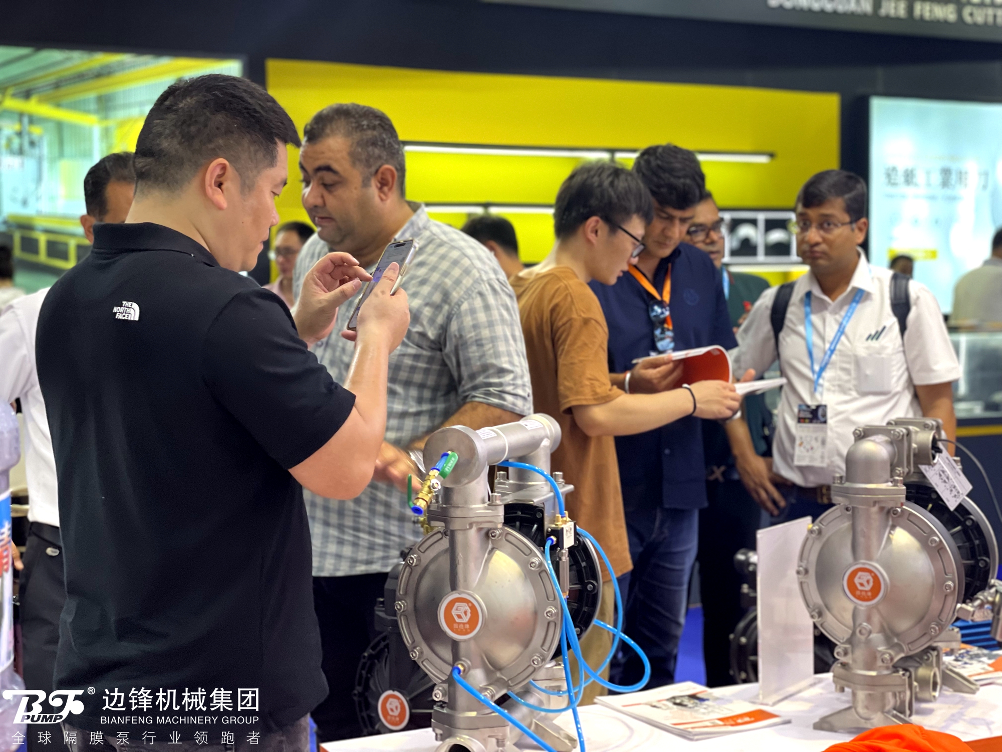 边锋机械集团上海工业博览会